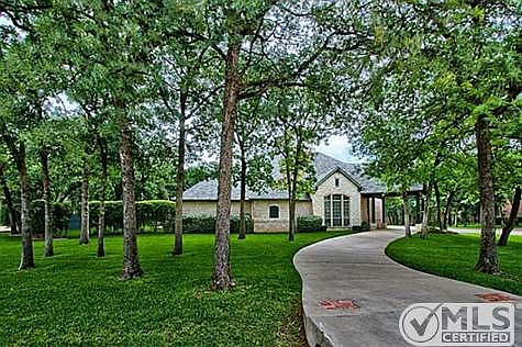 2nd image of 1201 Stonehollow Ln