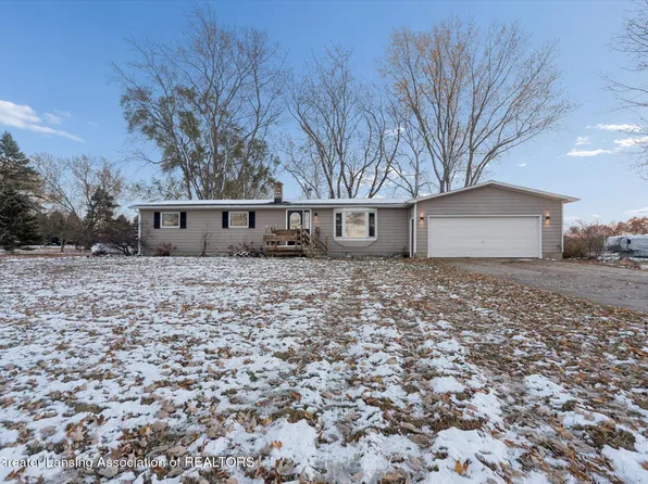 2221 Kinneville Rd, Leslie, MI 49251