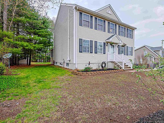 3rd image of 68 Waterford Drive