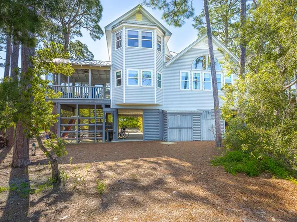 240 E 6th St, Eastpoint, FL 32328