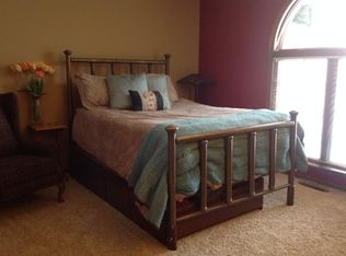 616 Spring Lane Dr, Holland, MI 49423