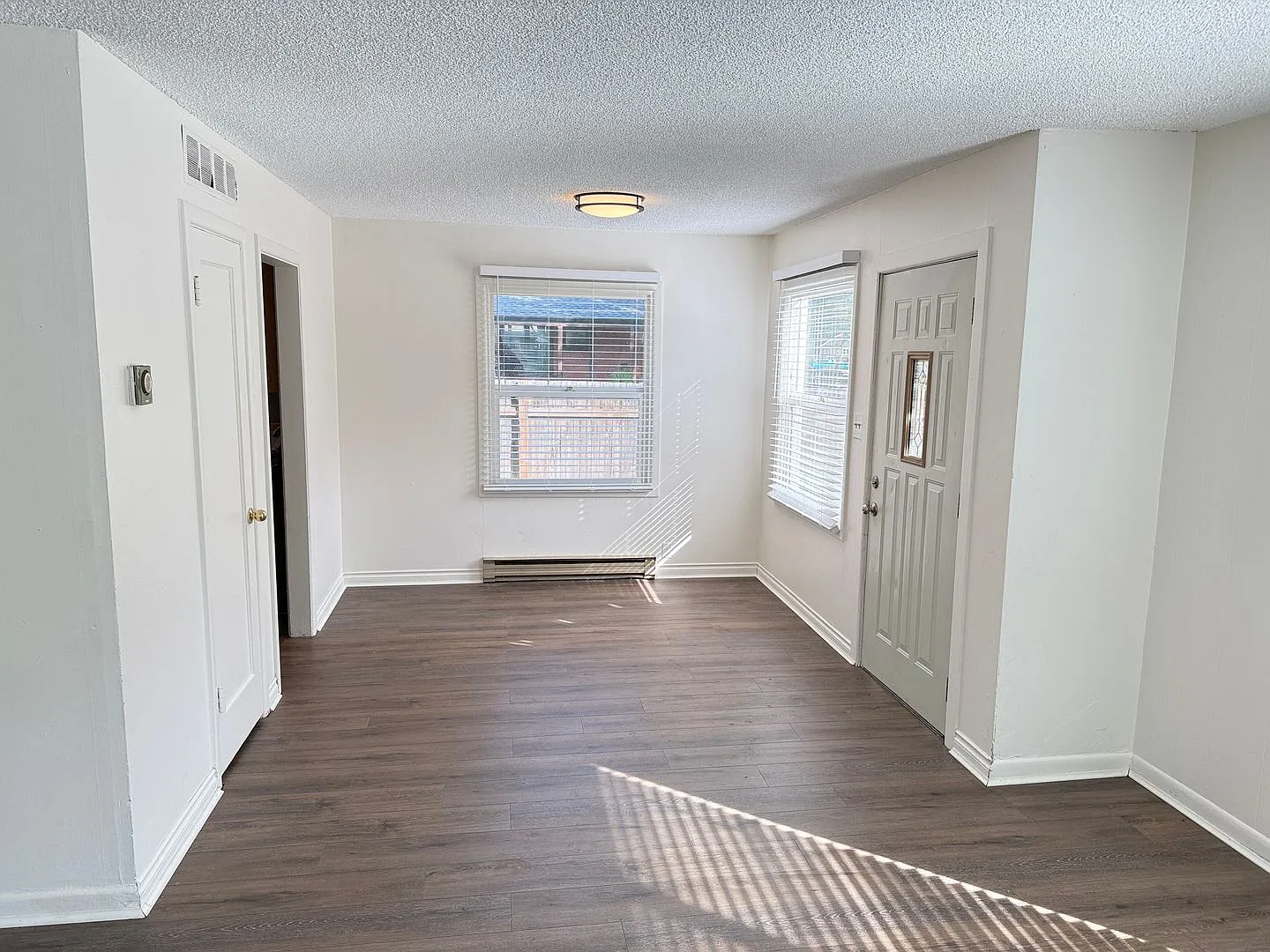 Updated 3-bedroom 1 bath house in Eugene! — Photo 4