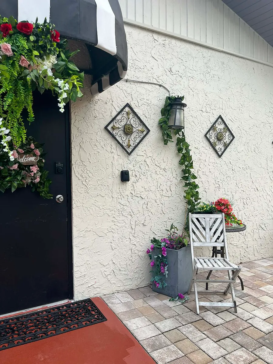 Building Photo - 13042 Tarpon Springs Rd
