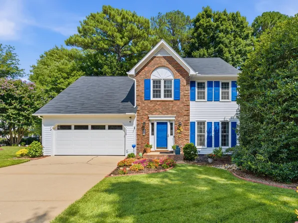 112 Sequoia Ct, Cary, NC 27513