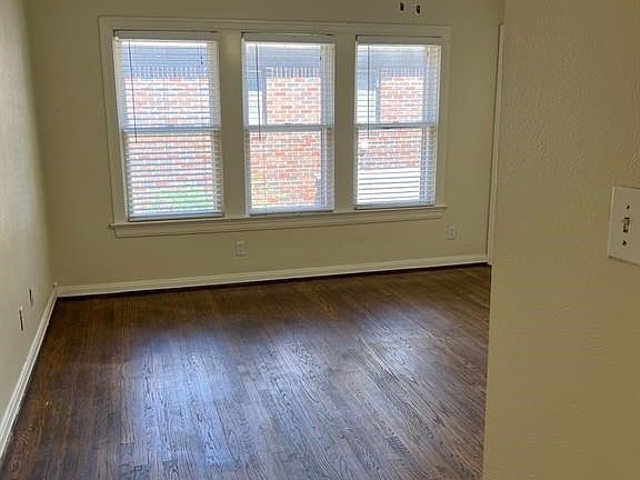 5th image of 4431 Emerson Ave