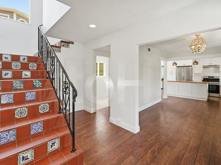 1220 Mandalay Beach Rd — Photo 9