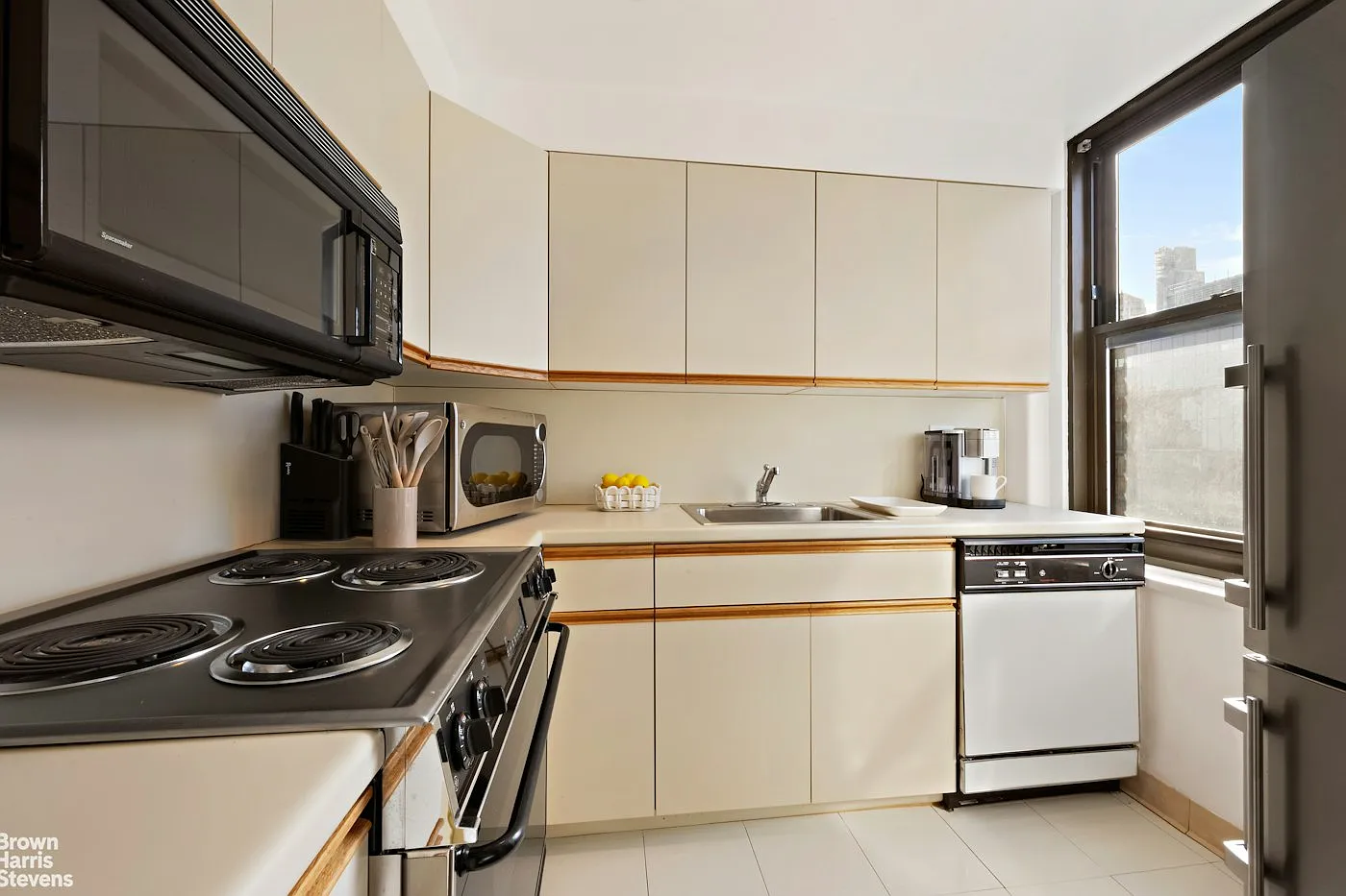 160 Central Park South — Photo 3