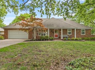 513 NE Balboa Ave, Lees Summit, MO 64063