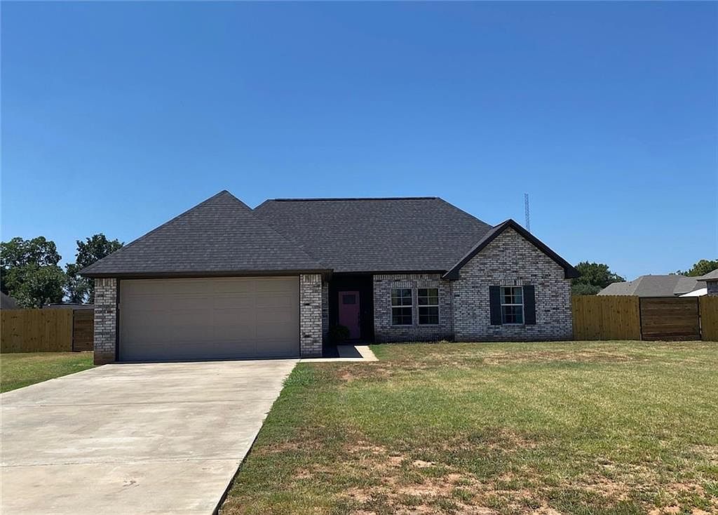 303 Meadow Ln, Natchitoches, LA 71457 | MLS #2407695 | Zillow