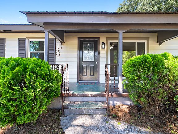 5th image of 1009 Azalea Cir