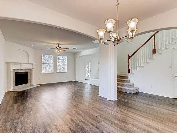3rd image of 10117 Cherry Hill Ln