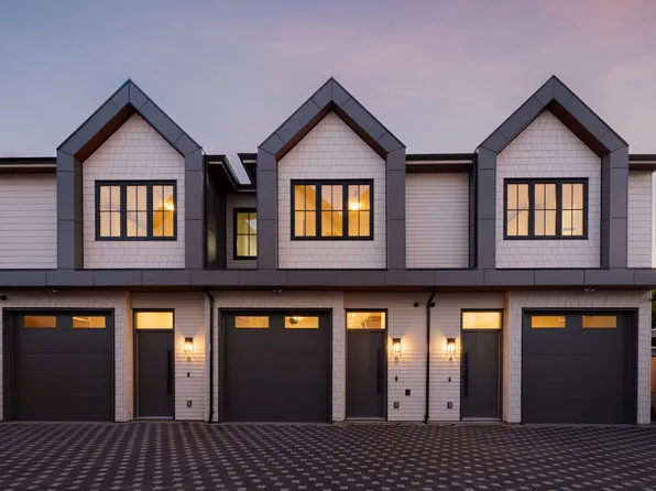 6525 Dufferin Ave #5, Burnaby, BC V5H 3T2