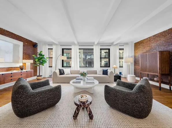 15 W 17th St APT 5, New York, NY 10011