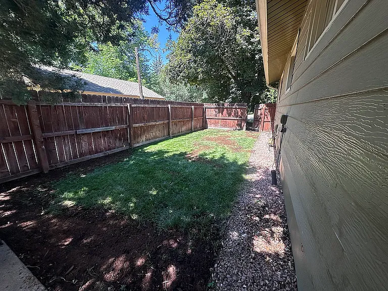 210 N Shields St — Photo 3