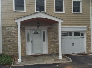 1067 Weaver St, New Rochelle, NY 10583