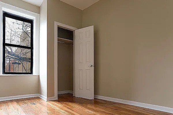 2nd image of 552 Parkside Ave #7