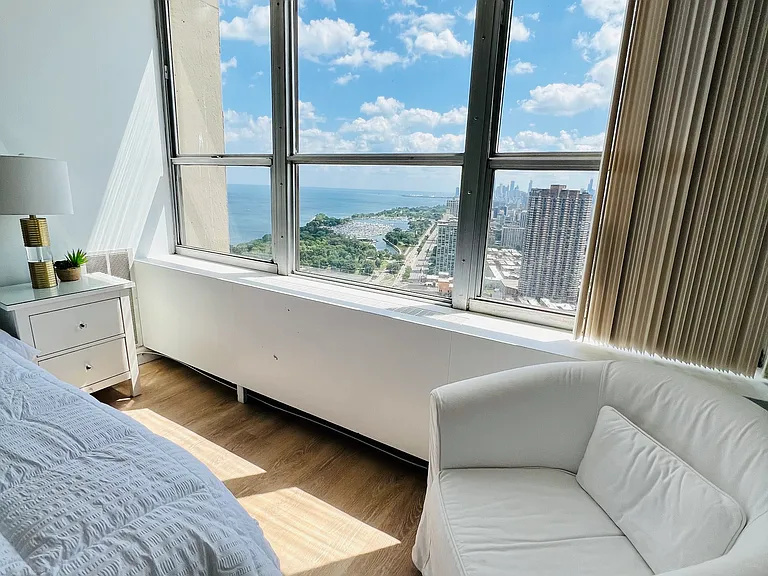 655 W Irving Park Rd #4807 — Photo 12