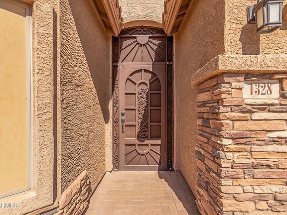3rd image of 1328 E Julius Street