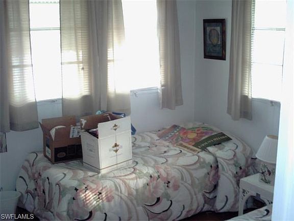 5th image of 16635 Magnolia Dr