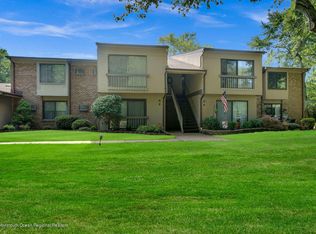 8 Lexington Ct, Red Bank, NJ 07701