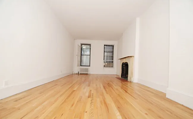 Rented by Buchbinder & Warren | media 7