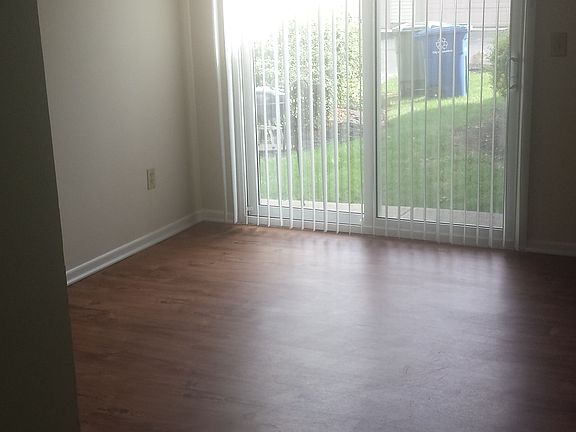 Hard wood laminate flooring