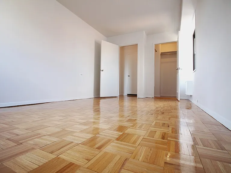 401 2nd Ave #17B — Photo 7