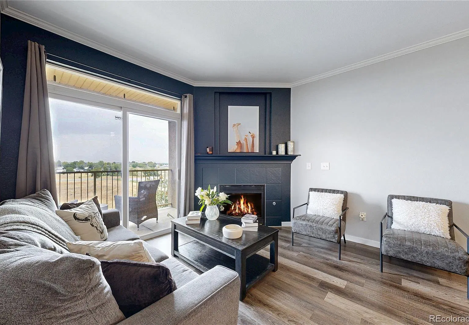 2 bed, 998 sqft, $2,100 — Photo 4