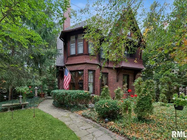 738 N Broad St, Galesburg, IL 61401