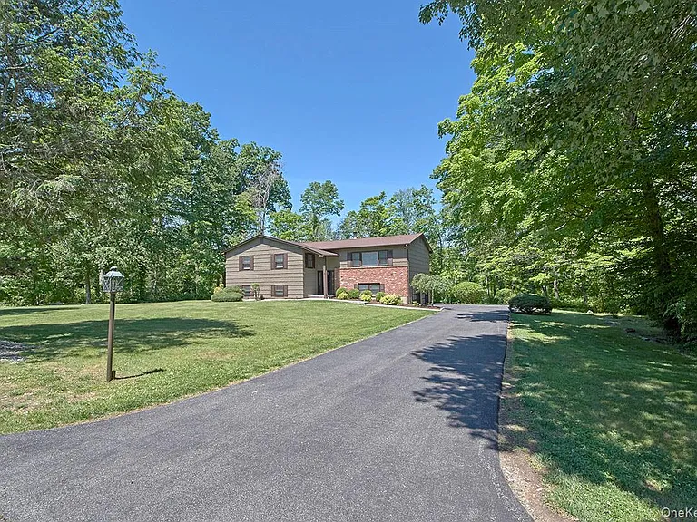 74 Edgewood Rd — Photo 27
