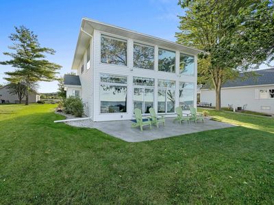 621 Arrowhead Beach Rd, Luxemburg, WI, 54217