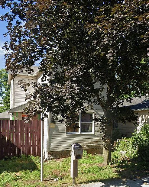 49 Rogge St