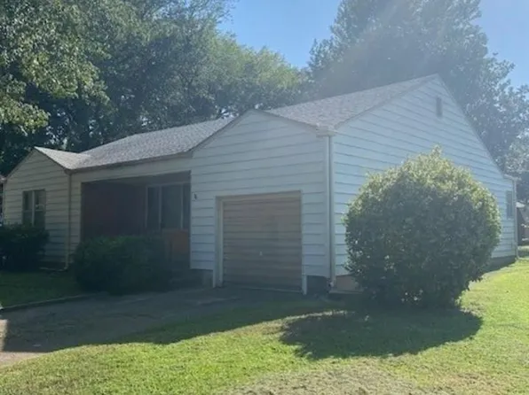 416 N 12th St, Ponca City, OK 74601