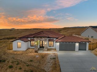 12118 Pendulum Dr, Bakersfield, CA 93306