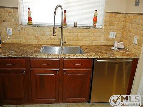 5th image of 328 Timberline Dr