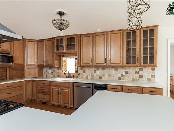 3rd image of 1630 Washington Dr