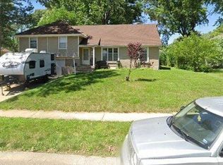7412 E 127th Pl, Grandview, MO 64030