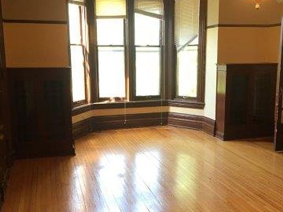 3rd image of 116 E Gorham St #10809896