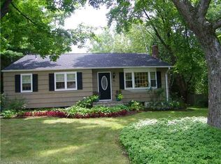 70 Simsbury Manor Dr, Weatogue, CT 06089