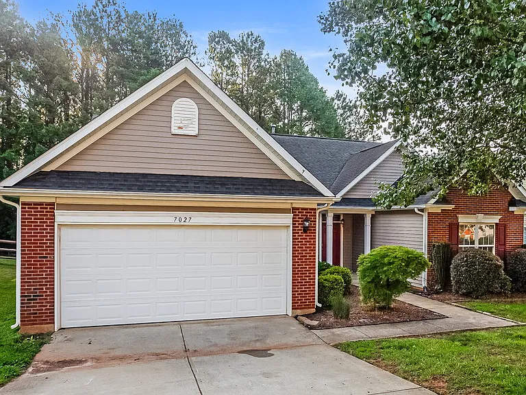 7027 Merrymount Ct — Photo 4