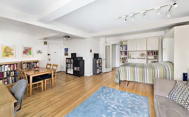 Sold by Patrick Quagliano, LREB | media 17