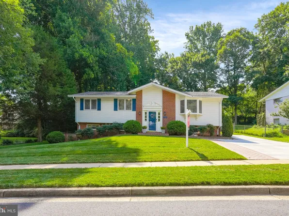 5219 Pommeroy Dr, Fairfax, VA 22032
