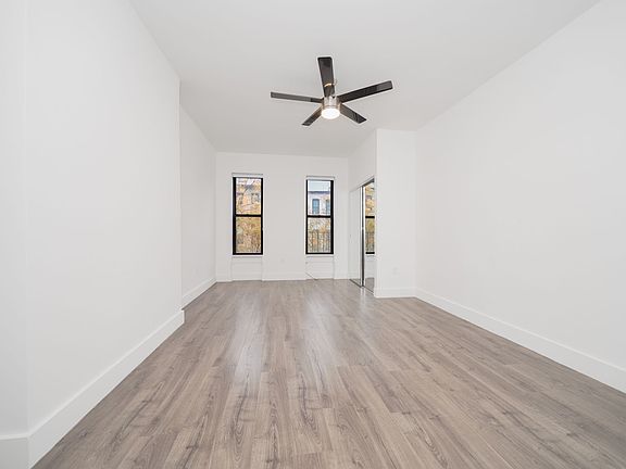 3rd image of 227 E 88th St APT 4W