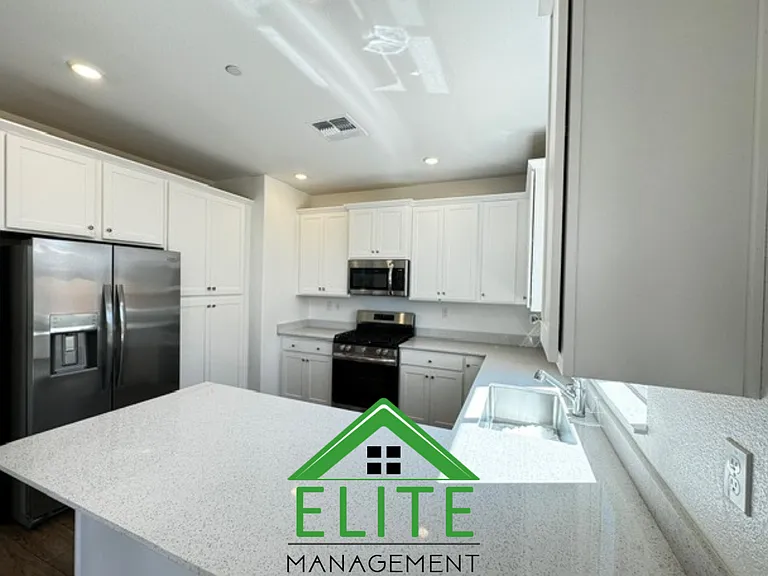 8832 Spencerport Dr — Photo 9