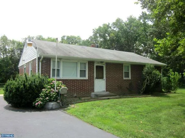228 Penns Grove Auburn Rd, Penns Grove, NJ 08069