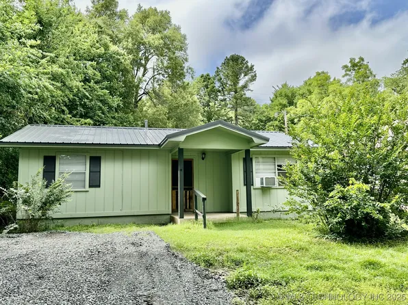 608 S Church St, Poteau, OK 74953