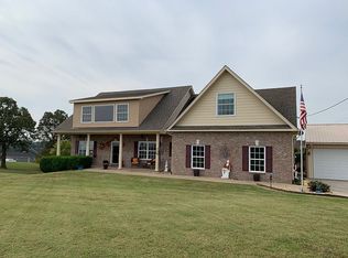 1464 Spencer Mill Rd, Burns, TN 37029