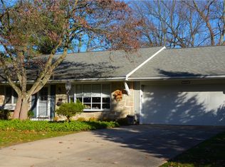 5213 Meadow Wood Blvd, Lyndhurst, OH 44124