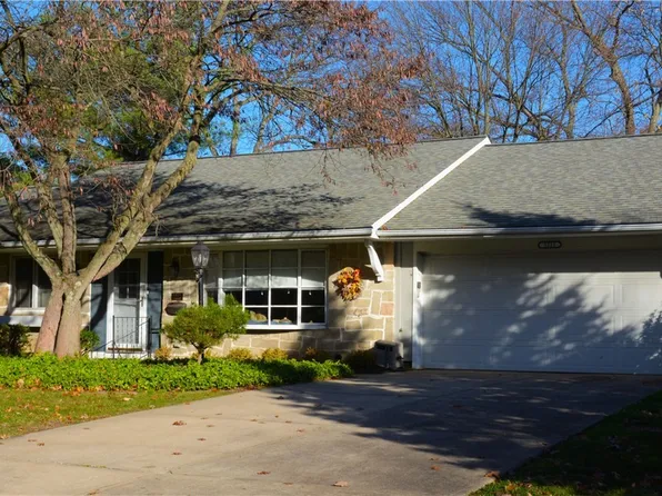 5213 Meadow Wood Blvd, Lyndhurst, OH 44124