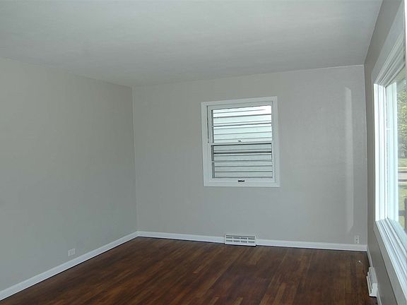 3rd image of 2531 Milburn Blvd